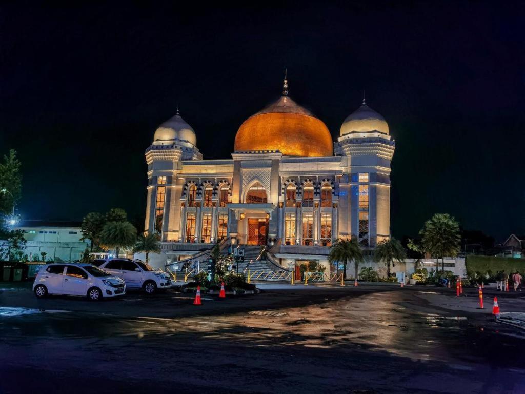 Mitra Bandung Hotel Екстер'єр фото