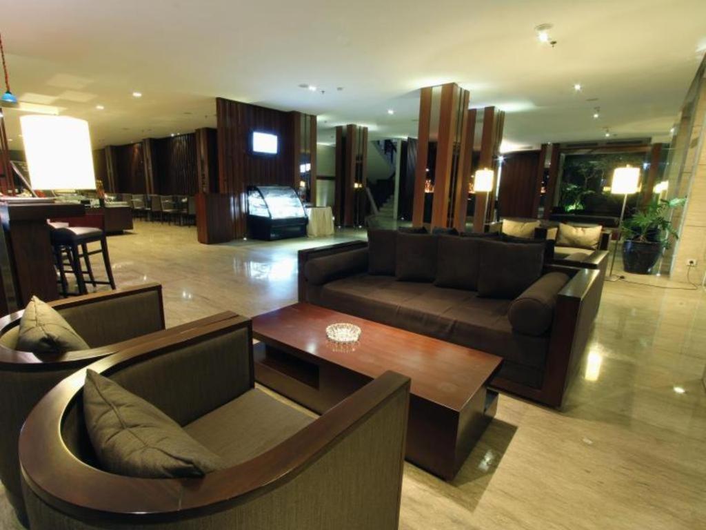 Mitra Bandung Hotel Екстер'єр фото