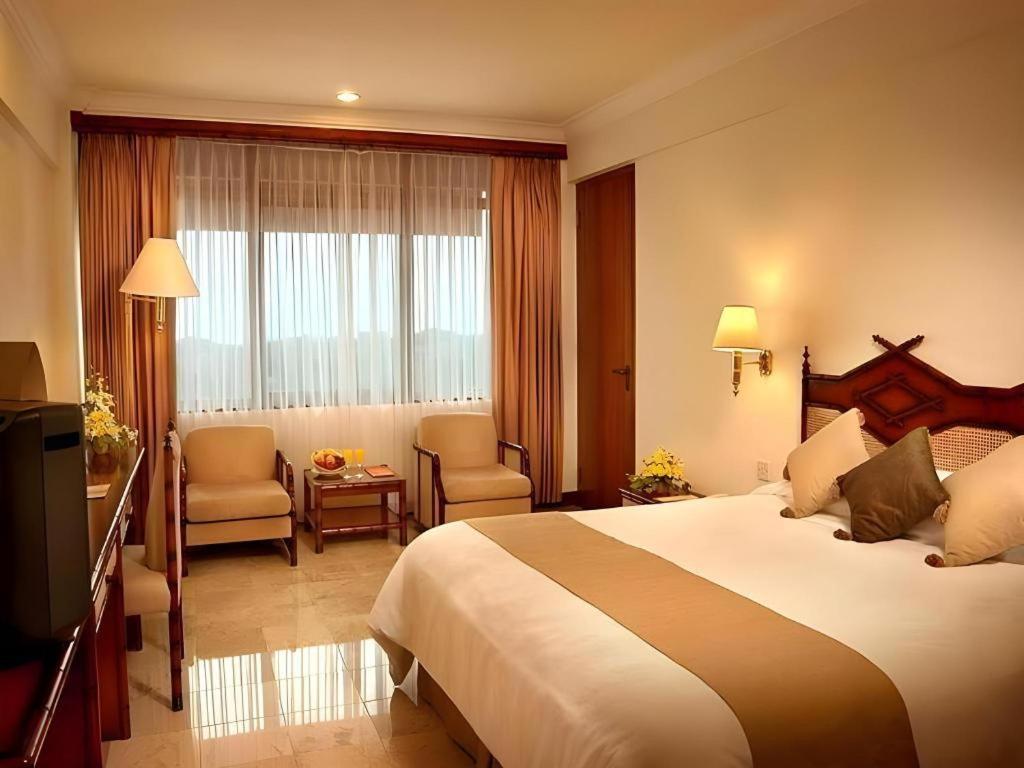 Mitra Bandung Hotel Екстер'єр фото