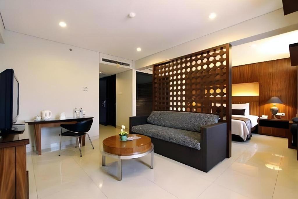 Mitra Bandung Hotel Екстер'єр фото