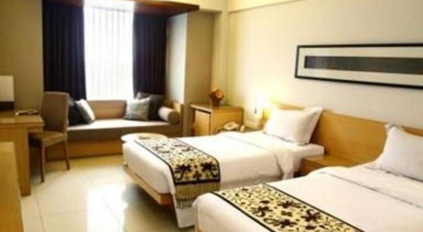 Mitra Bandung Hotel Екстер'єр фото