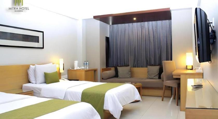 Mitra Bandung Hotel Екстер'єр фото