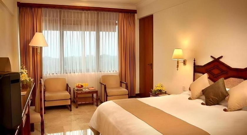 Mitra Bandung Hotel Екстер'єр фото