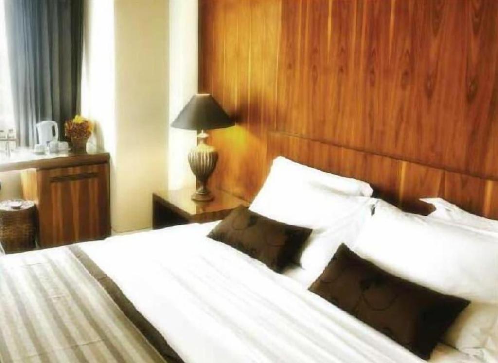 Mitra Bandung Hotel Екстер'єр фото