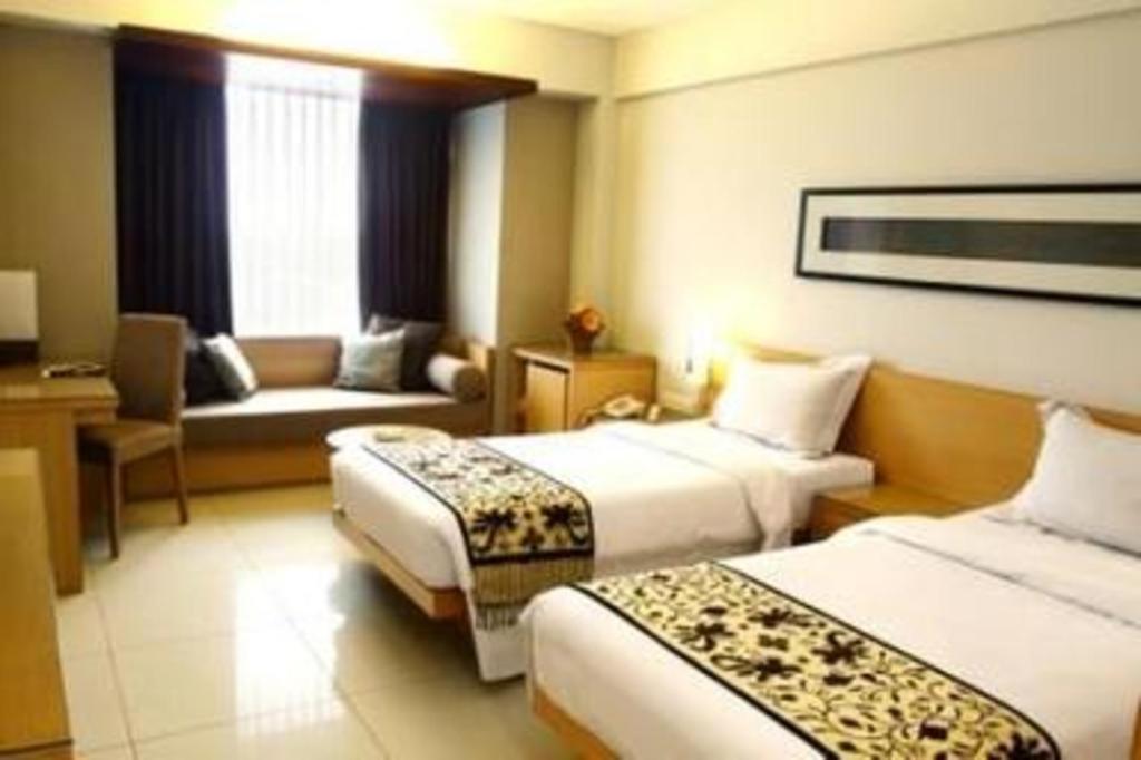 Mitra Bandung Hotel Екстер'єр фото